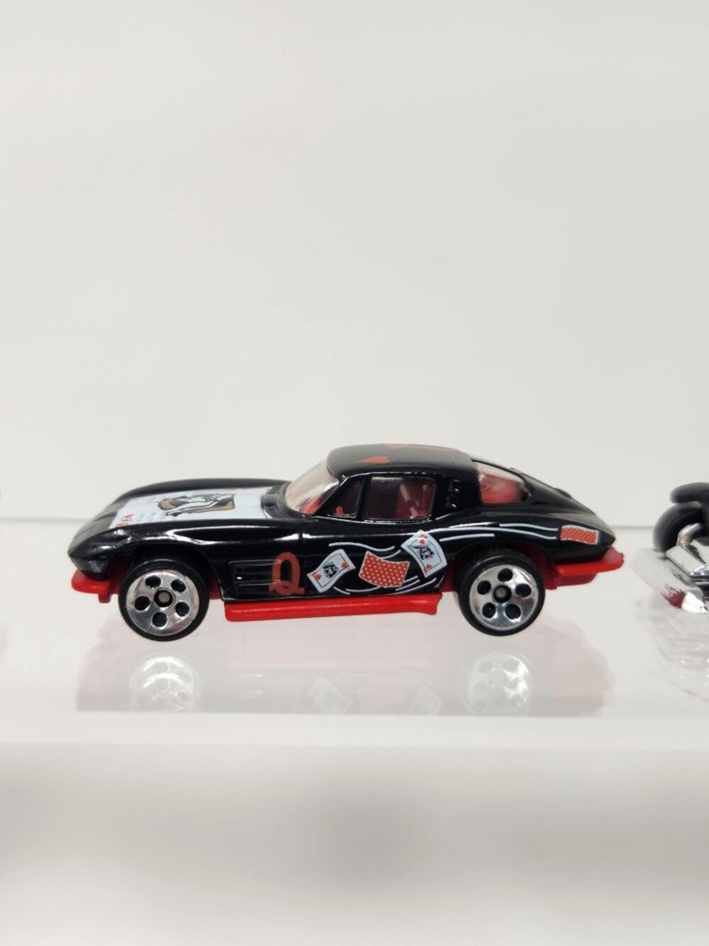 Hotwheels Diecast Cars Lot of (9) 1/64 (p1) - Picture 4 of 11